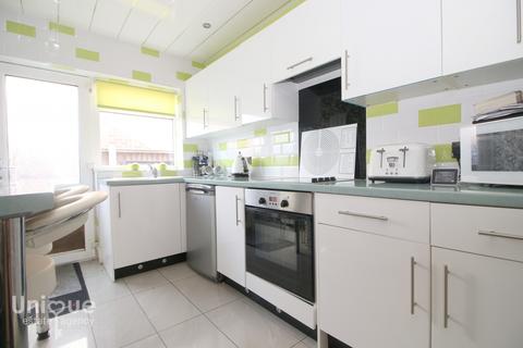2 bedroom bungalow for sale - Fernwood Avenue,  Thornton-Cleveleys, FY5