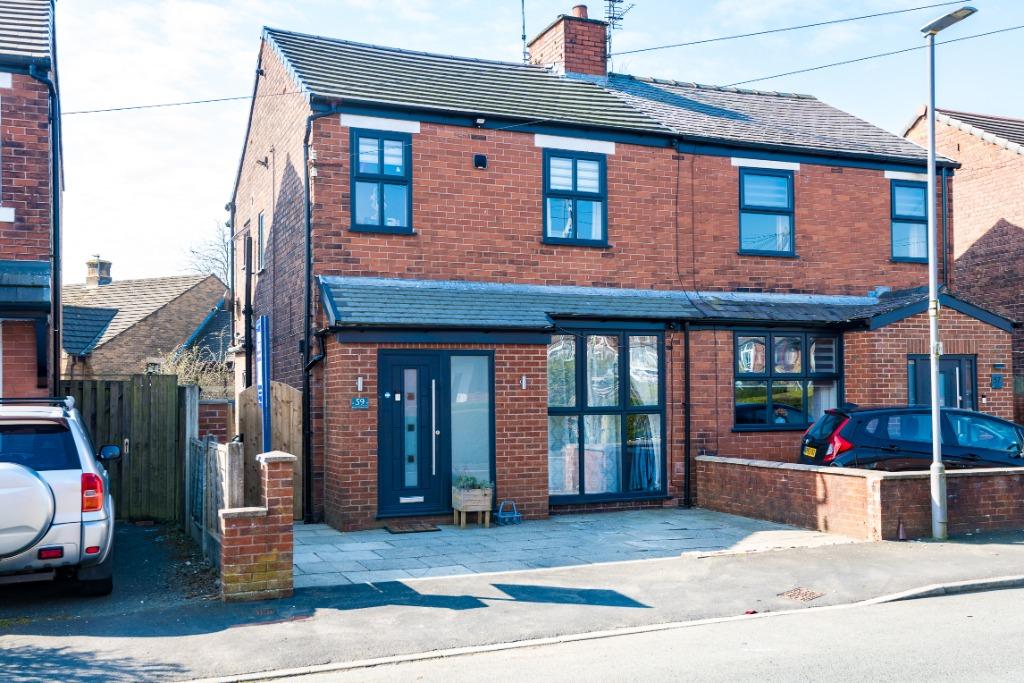 Holt Crescent, Billinge, WN5 3 bed semidetached house £230,000