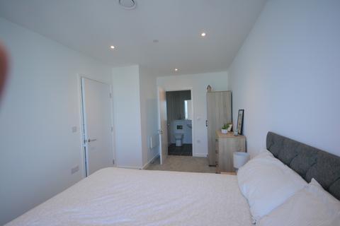 2 bedroom flat to rent, 4 Wharf End, M17 1LD