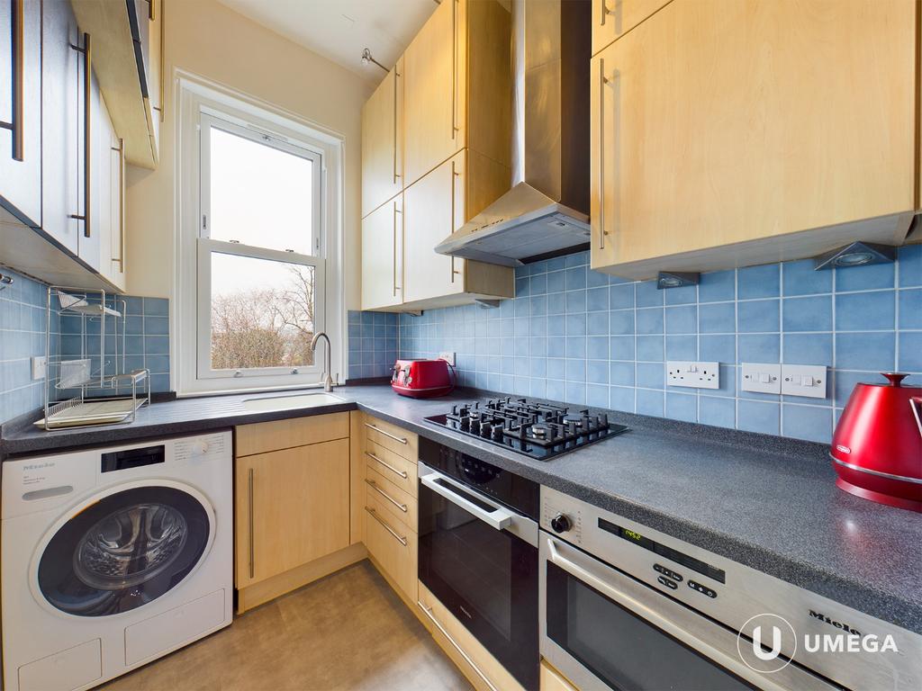 Darnell Road, Trinity, Edinburgh, EH5 2 bed flat £1,225 pcm (£283 pw)