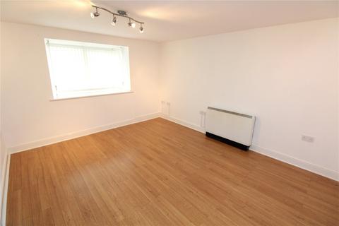 2 bedroom apartment to rent, Warwick Close, RM11