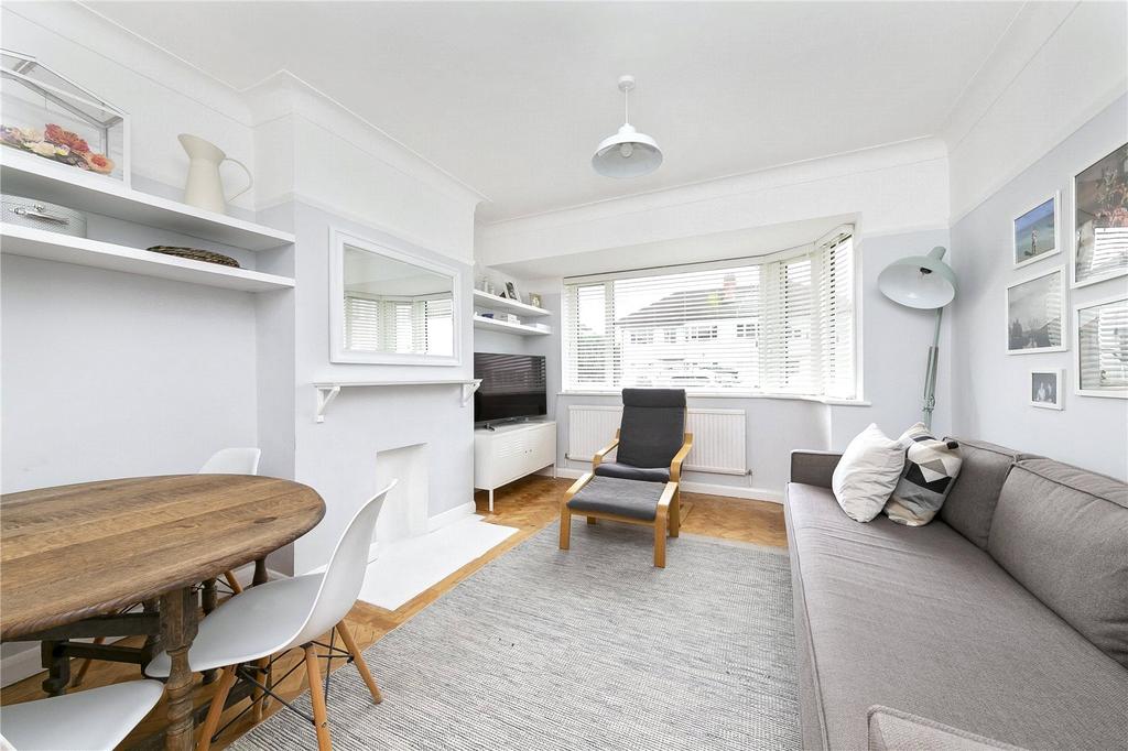 Fulwood Gardens, Twickenham, TW1 2 bed £1,850 pcm (£427 pw)