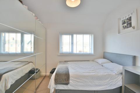 39 Broadpool Green, Whickham, Newcastle Upon Tyne, NE16 4RJ