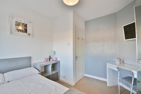 39 Broadpool Green, Whickham, Newcastle Upon Tyne, NE16 4RJ