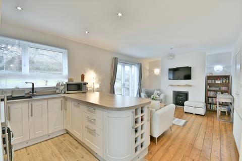 6 Clavering Road, Swalwell, Newcastle Upon Tyne, NE16 3JJ