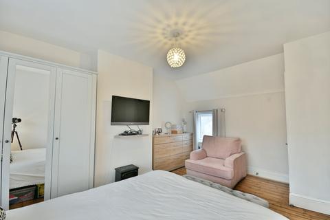 6 Clavering Road, Swalwell, Newcastle Upon Tyne, NE16 3JJ