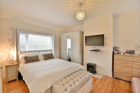 6 Clavering Road, Swalwell, Newcastle Upon Tyne, NE16 3JJ