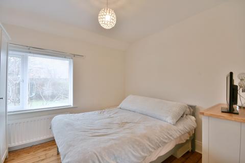 6 Clavering Road, Swalwell, Newcastle Upon Tyne, NE16 3JJ