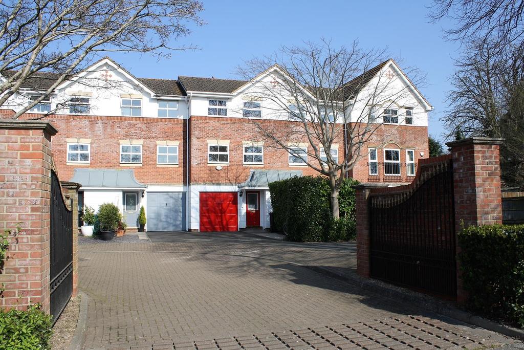 Prices Lane, Reigate RH2 4 bed townhouse £595,000