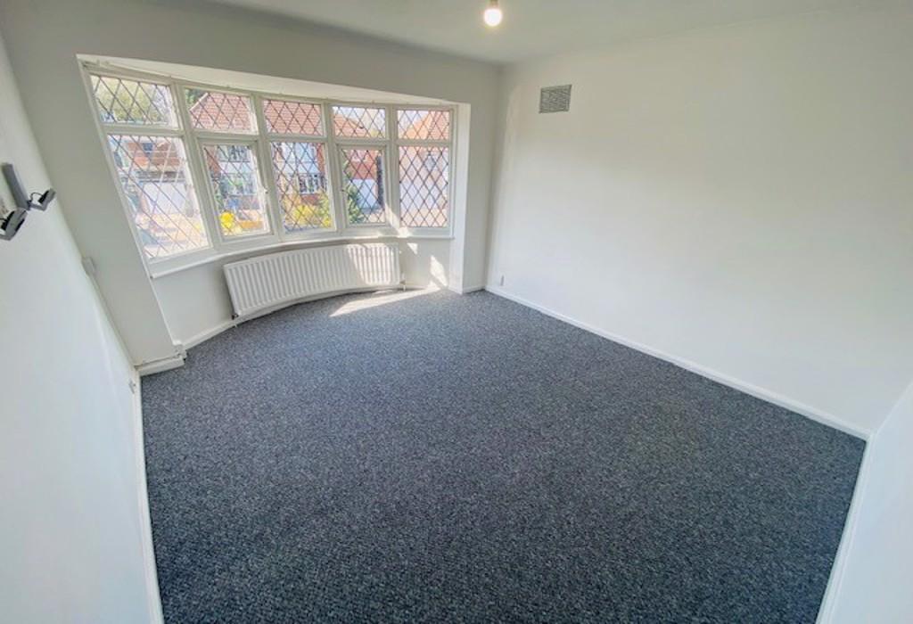 Moss Drive, SUTTON COLDFIELD, West Midlands 3 bed detached house £