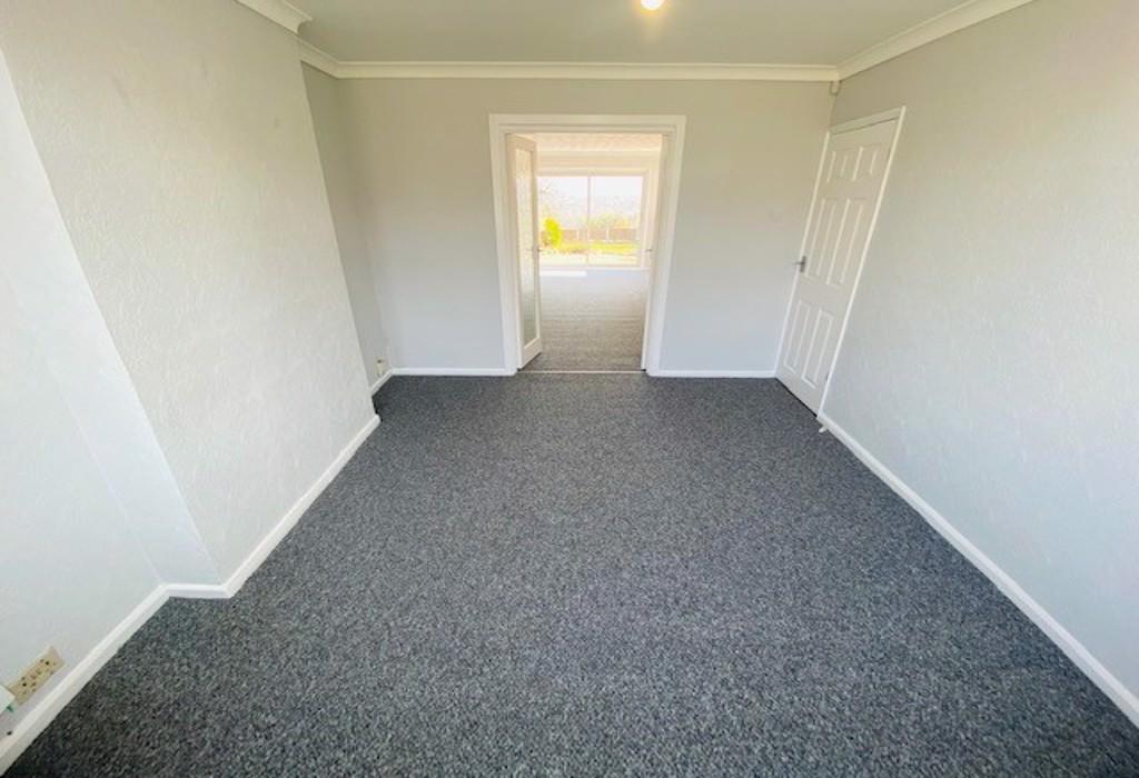 Moss Drive, SUTTON COLDFIELD, West Midlands 3 bed detached house £