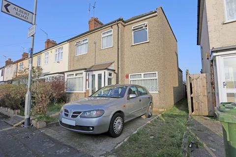 4 bedroom semi-detached house for sale, Temple Ave, Dagenham, RM8