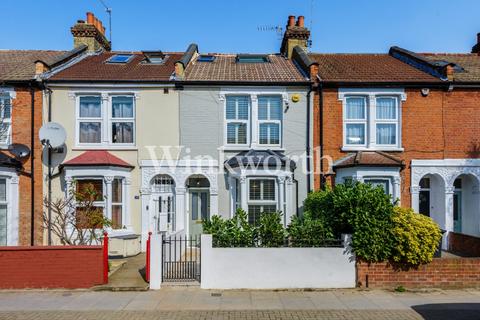 113 Roslyn Road, London, N15 5JB
