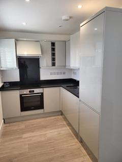 1 bedroom flat to rent, Wellmeadow Road, Hanwell