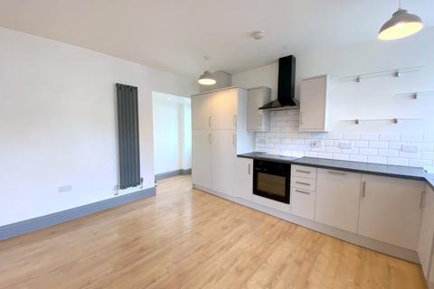 2 bedroom terraced house to rent, Haslingden Road, Rawtenstall, BB4 6RE