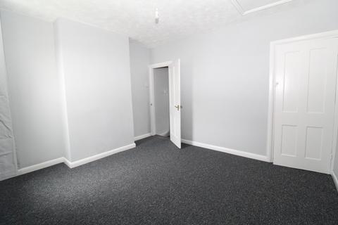 3 bedroom terraced house to rent, Milton Road, Gillingham, Kent, ME7