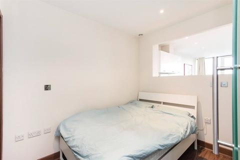 1 bedroom apartment to rent, Lanson Building, 348 Queentown Road, London, SW11