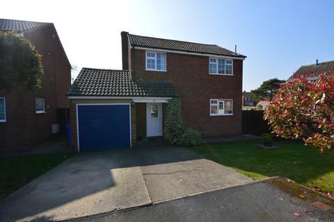 3 bedroom detached house for sale - Wrangham Drive, Hunmanby, Filey