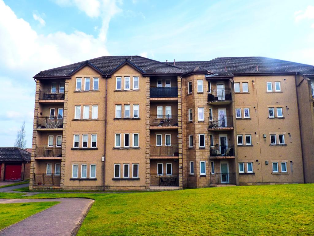 Innes Court, East Kilbride G74 2 bed apartment £155,000