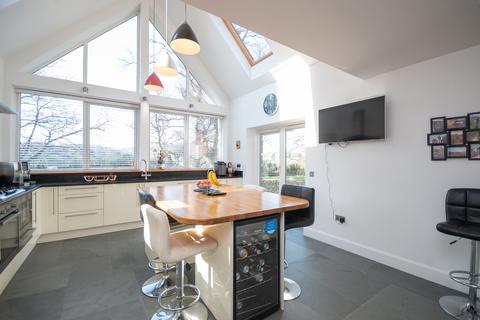 Seanair House Broich Avenue, Crieff, PH7 3TA