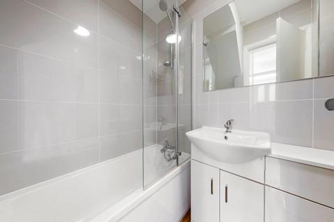 8 Rosslyn Crescent, Harrow, HA1 2RZ