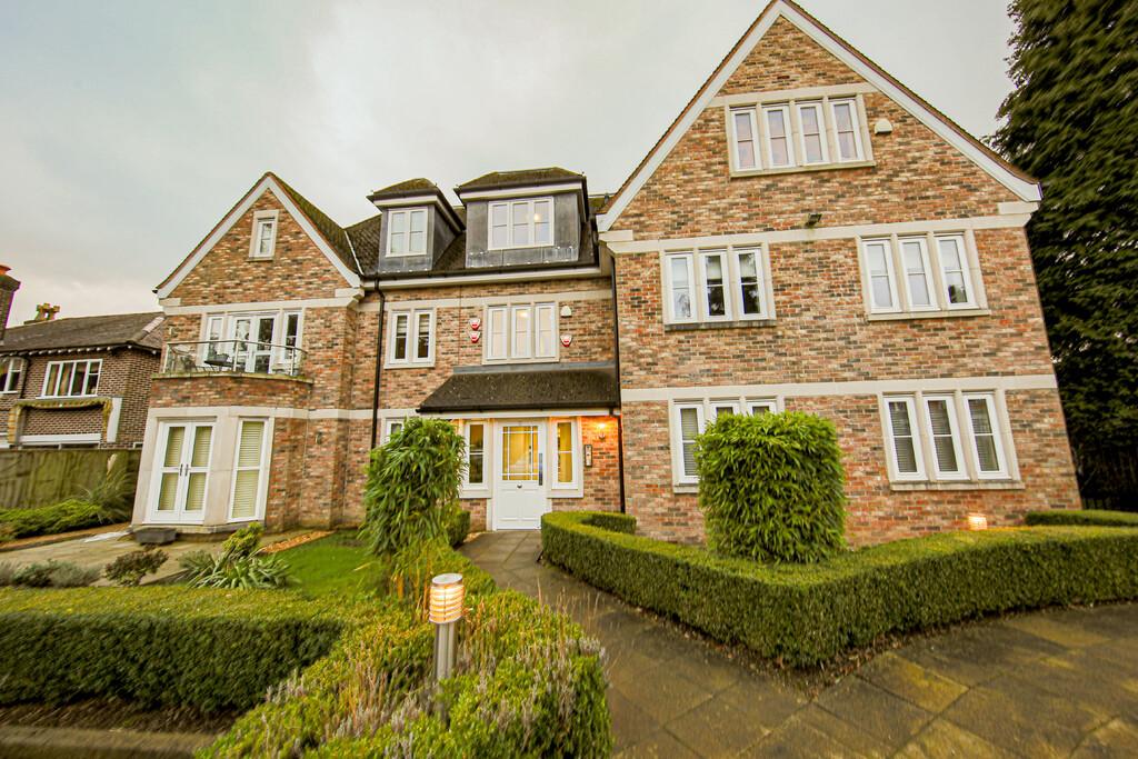 Flat 5, 2 Ladybrook Road, Bramhall... 3 bed flat £575,000