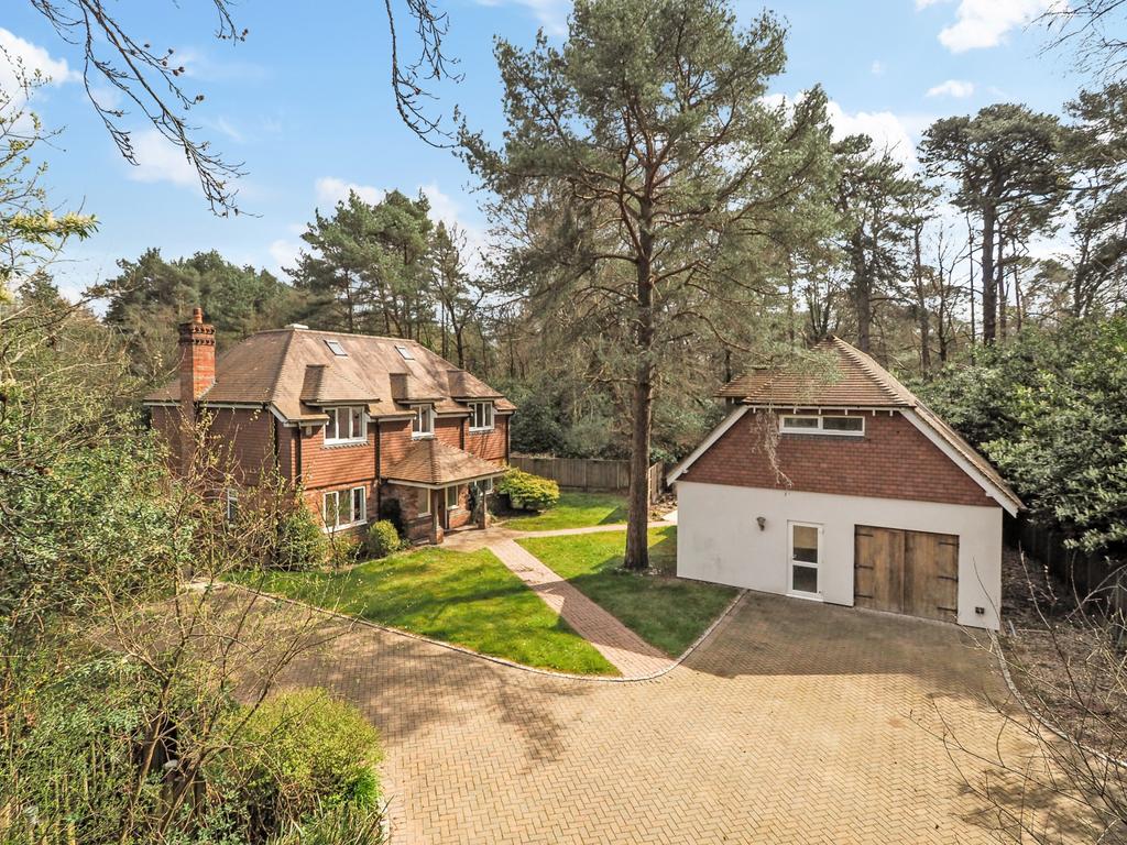 Chilworth, Southampton 5 bed detached house for sale £1,250,000
