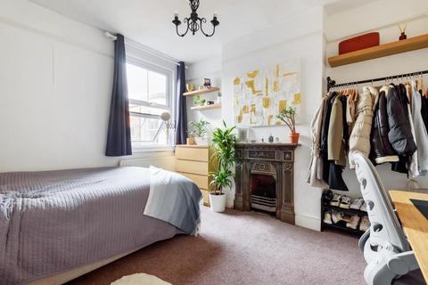 28b Bollo Bridge Road, London, W3 8AT