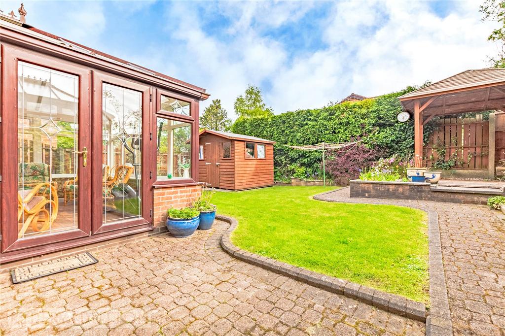 The Mere, AshtonunderLyne, Greater Manchester, OL6 5 bed detached