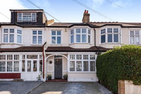 33 Abbott Avenue, London, SW20 8SG