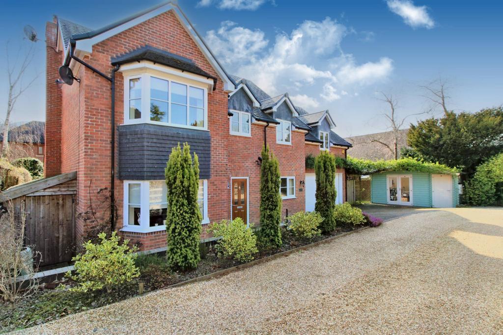 Sandford Avenue, Church Stretton SY6 5 bed detached house for sale £