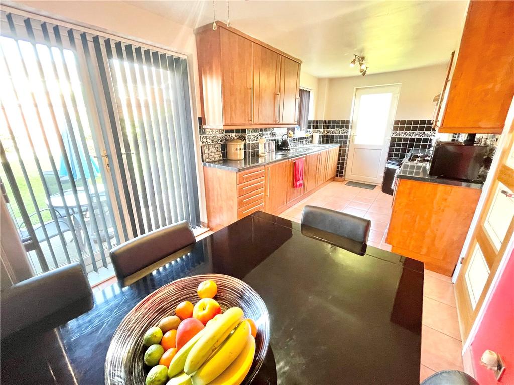 Bronte Drive, Heath Hayes WS11 7GL 3 bed detached house £295,000