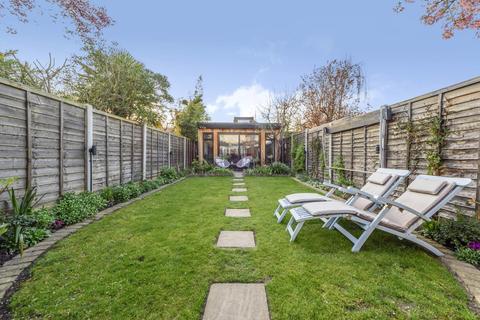 44 Pemberton Road, East Molesey, KT8 9LH
