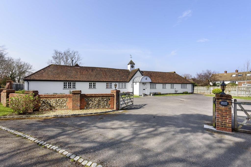 Perry Hill, Worplesdon, Guildford, GU3 6 bed detached bungalow £1,950,000