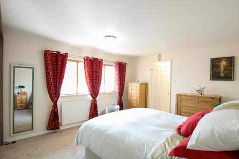 211 Cinderhill Road, Nottingham, NG6 8RQ