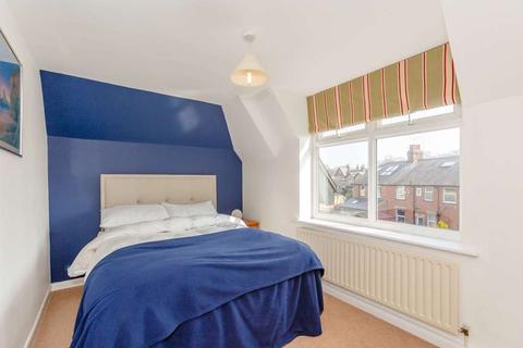 2 bedroom apartment for sale - Chudleigh Court, Harrogate, HG1 5LT