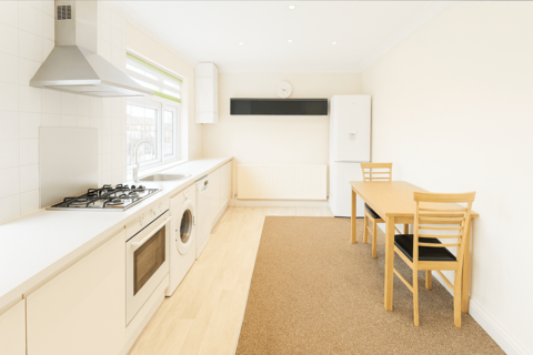 1 bedroom maisonette to rent, Hayes, UB8