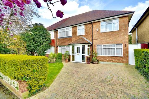 15 Almond Avenue, Ickenham, Uxbridge, UB10 8NA