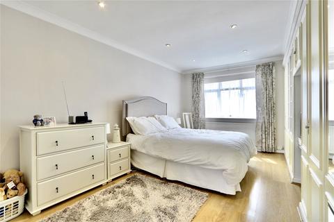 15 Almond Avenue, Ickenham, Uxbridge, UB10 8NA