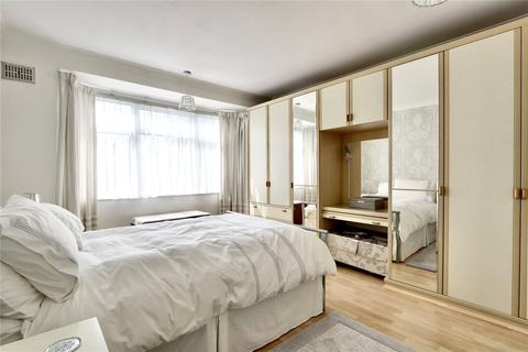 15 Almond Avenue, Ickenham, Uxbridge, UB10 8NA