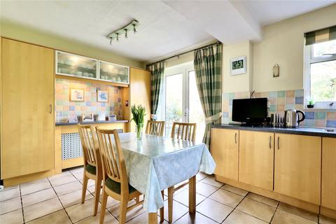 15 Almond Avenue, Ickenham, Uxbridge, UB10 8NA