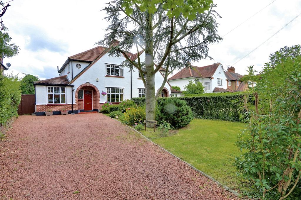 Swakeleys Drive, Ickenham, UB10 3 bed semidetached house £850,000