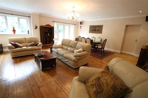 20 The Chase, Ickenham, Uxbridge, UB10 8SS