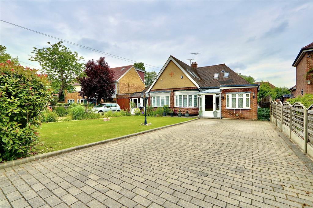 The Greenway, Ickenham, UB10 5 bed bungalow £725,000