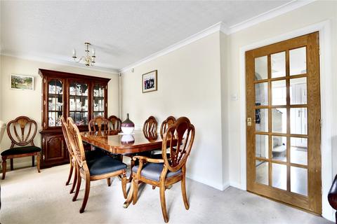 8 Edinburgh Drive, Uxbridge, UB10 8QY