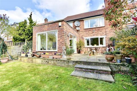 8 Edinburgh Drive, Uxbridge, UB10 8QY