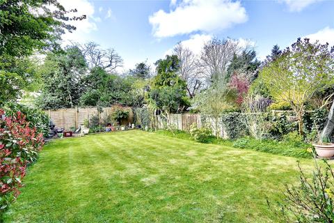 8 Edinburgh Drive, Uxbridge, UB10 8QY