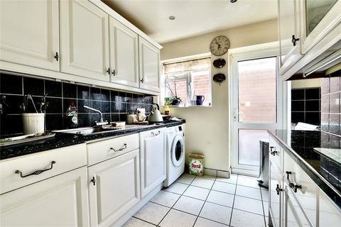 8 Edinburgh Drive, Uxbridge, UB10 8QY