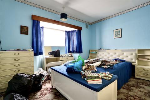 3 Denbigh Close, Ruislip, HA4 6JU
