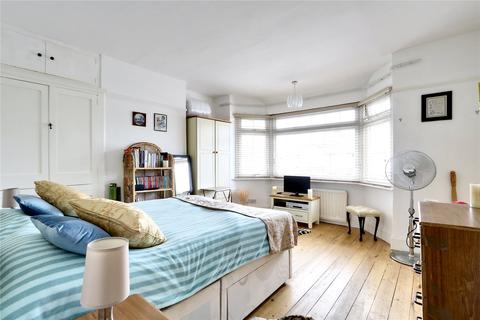 169 Royal Crescent, Ruislip, HA4 0PN